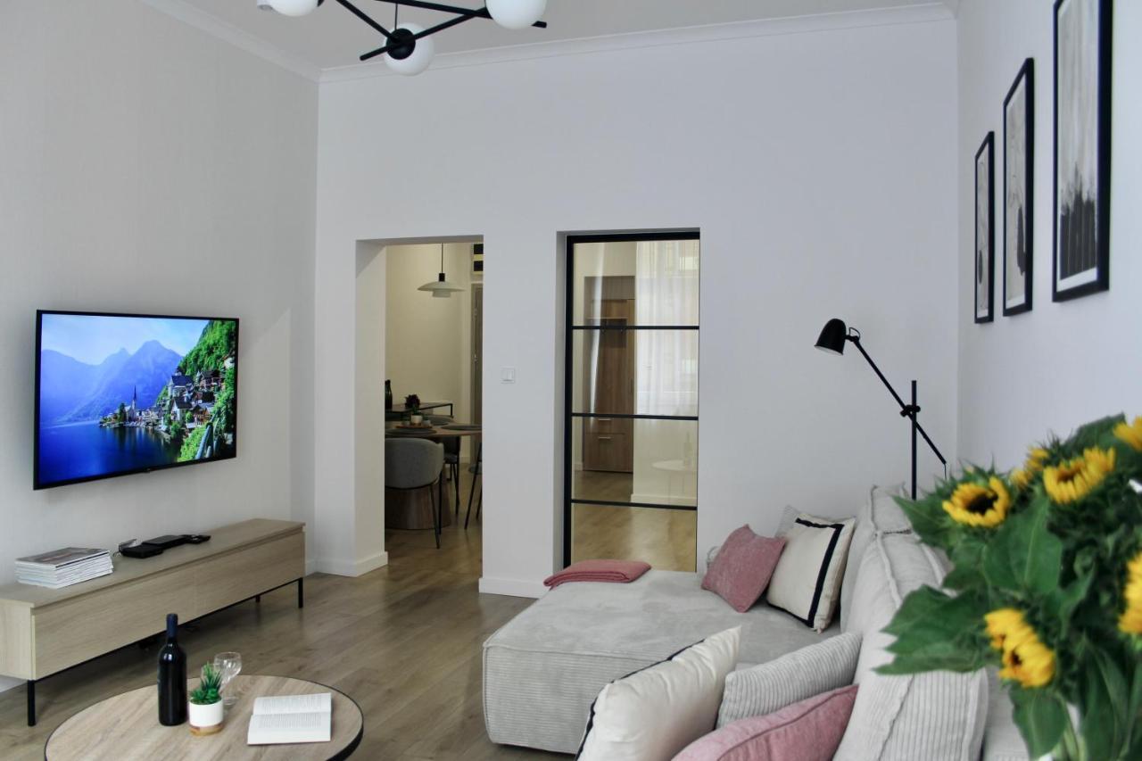 Luna Apartments Jelenia Gora Luaran gambar