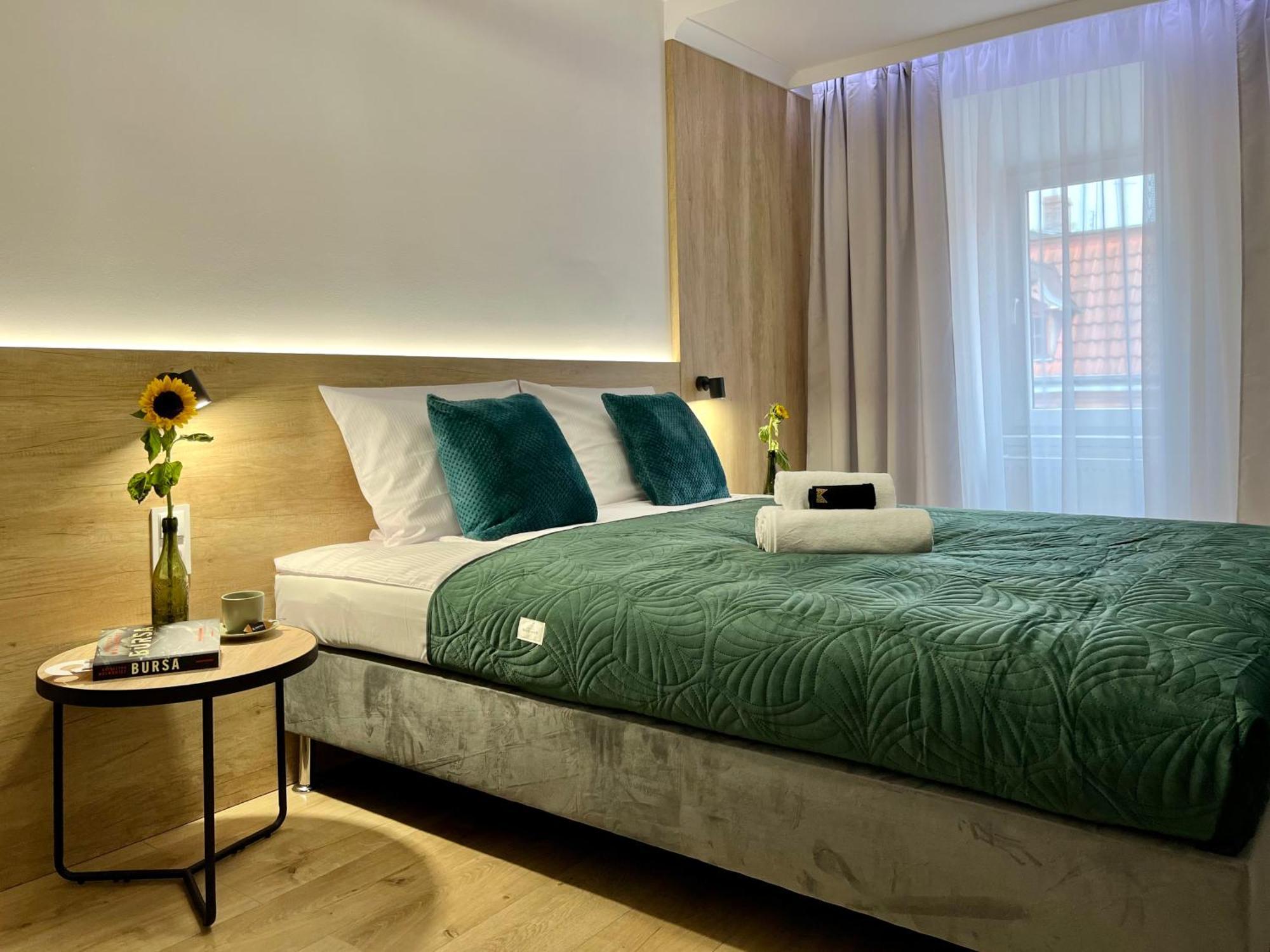 Luna Apartments Jelenia Gora Luaran gambar